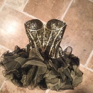 Gold dress with paneling